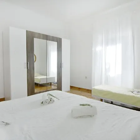 Silva Erdgeschosswohnung Mit Garten Appartement