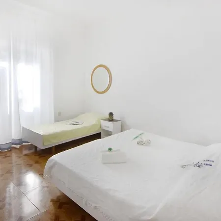 Silva Erdgeschosswohnung Mit Garten *