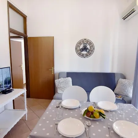 Appartement Silva Erdgeschosswohnung Mit Garten Bašanija